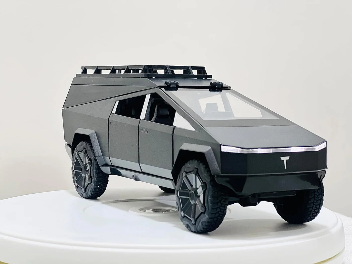 TESLA CYBERTRUCK CAMPING VEHICLE 1:24 DIECAST METAL TOY CAR ( MULTICOLOUR :- BLACK, GREEN , GRAY)