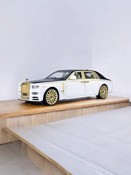 ROLLS ROYCE PHANTOM - LUX GOLD 1:24 DIECAST METAL TOY CAR