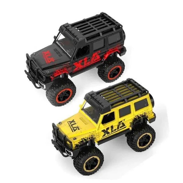 MERCEDES G CLASS SPORT 1:24 DIECAST METAL TOY CAR (MULTICOLOUR :- BLACK, YELLOW)