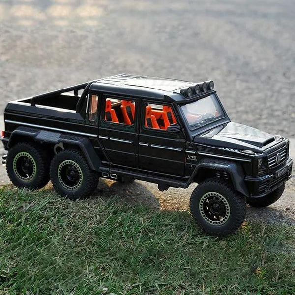 MERCEDES BENZ 6X6 AMG 1:24 DIECAST METAL TOY CAR (MULTICOLOUR :- BLACK, GOLDEN, WHITE)