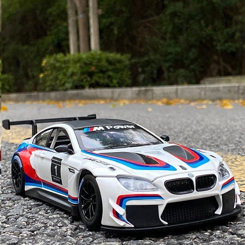 BMW M8 GTE SPORTS 1:32 DIECAST METAL TOY CAR (MULTICOLOUR :- BLACK, WHITE)