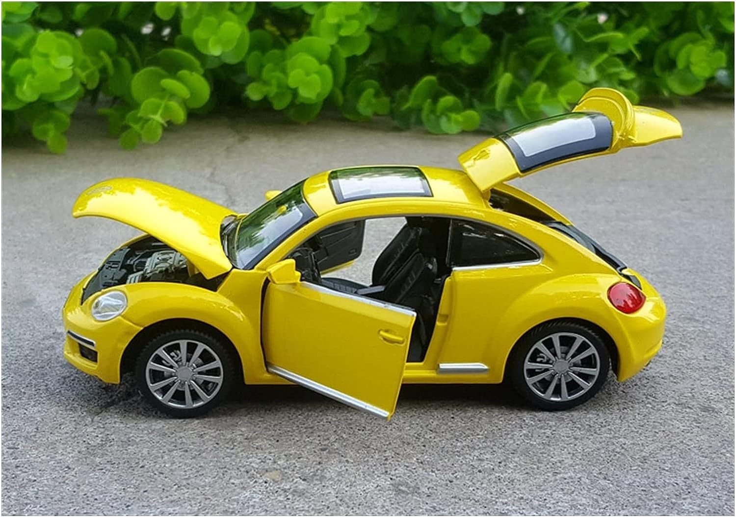 Volkswagen Beetle 1:32 Diecast Metal Toy car for Kids with Openable Doors & Light, Music Toy Vehicle for Kids【 MULTICOLOR 】