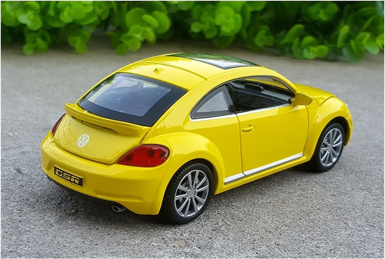 Volkswagen Beetle 1:32 Diecast Metal Toy car for Kids with Openable Doors & Light, Music Toy Vehicle for Kids【 MULTICOLOR 】