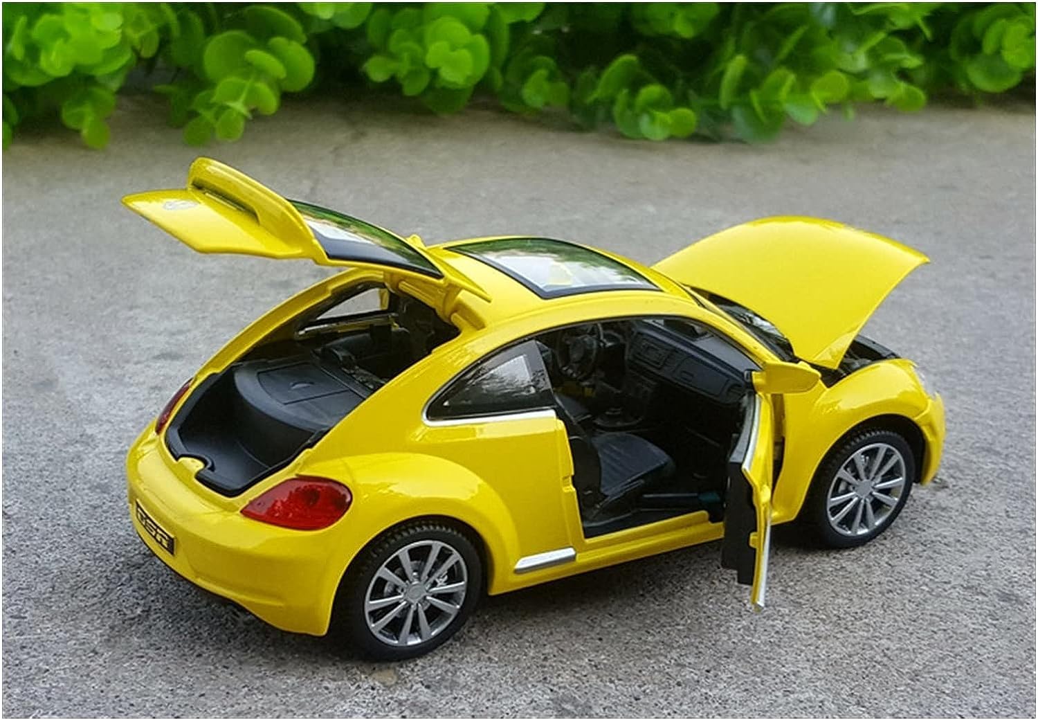 Volkswagen Beetle 1:32 Diecast Metal Toy car for Kids with Openable Doors & Light, Music Toy Vehicle for Kids【 MULTICOLOR 】