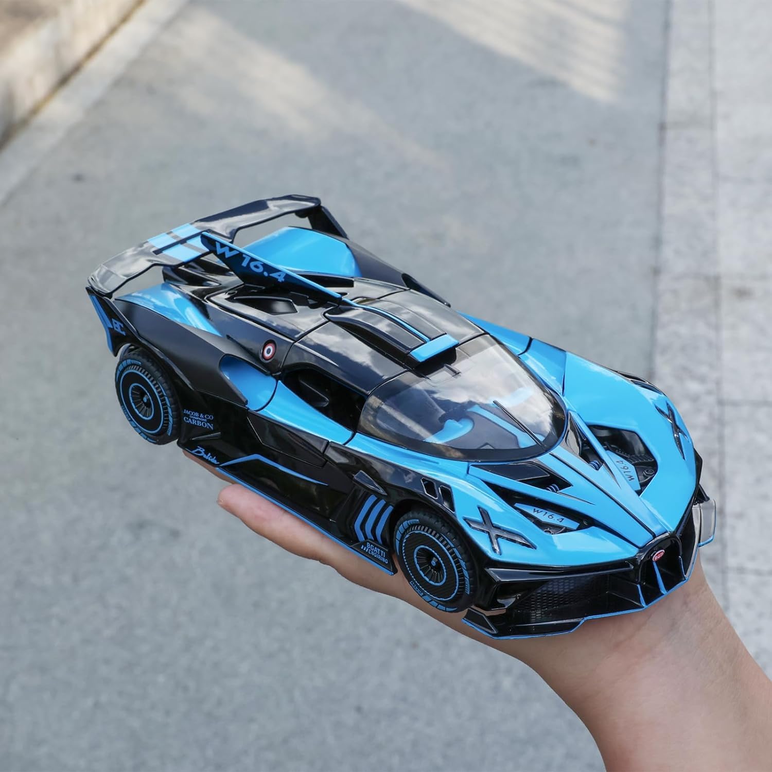 Bugatti Bolide 1:24 Diecast Metal Toy Car with Openable Door and Sound Light, Gifts Toys for Kids 【 MULTICOLOR 】