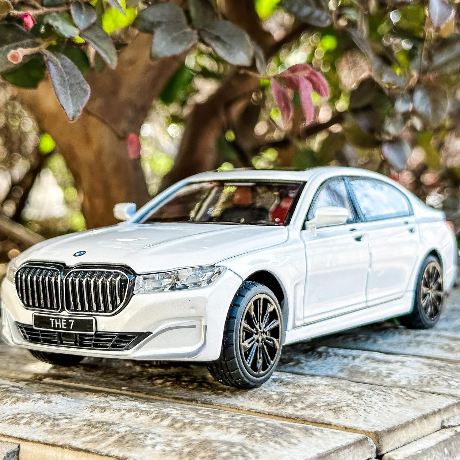 BMW 760Li 1:24 Diecast Metal Toy Car Pull Back with Openable Doors & Light, Music Toy Vehicle for Kids (Multicolour :- Black, White, Gray, Blue) [SIZE:-21 CM*9CM*8.5CM】